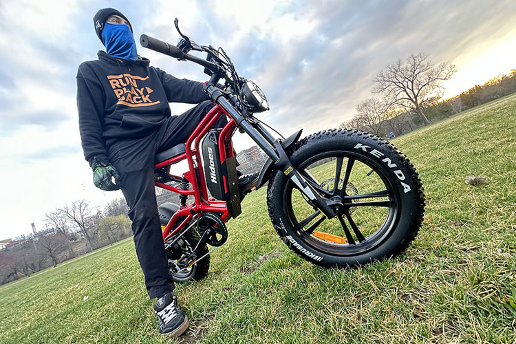 https://hidoes.com/cdn/shop/articles/Hidoes_B6_Fat_tire_electric_bike_1_750x.jpg?v=1711700134